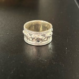 ⭐️ 2 for $30.00 ⭐️sterling silver elephant ring size 8